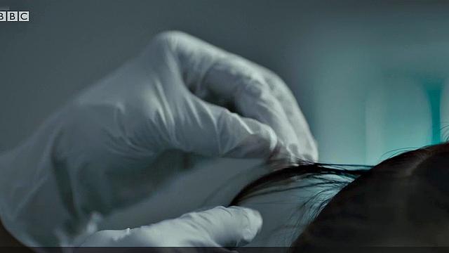 Jodie Comer's wet and wild celebrity look is hot and heavy in the bedroom