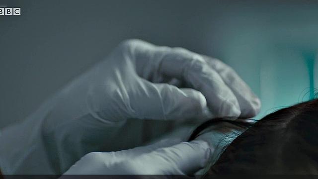 Jodie Comer's wet and wild celebrity look is hot and heavy in the bedroom