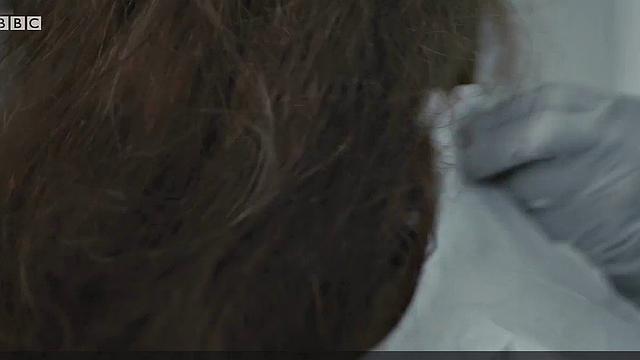 Jodie Comer's wet and wild celebrity look is hot and heavy in the bedroom