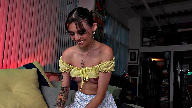 Cumshowered amateur tugging a stranger