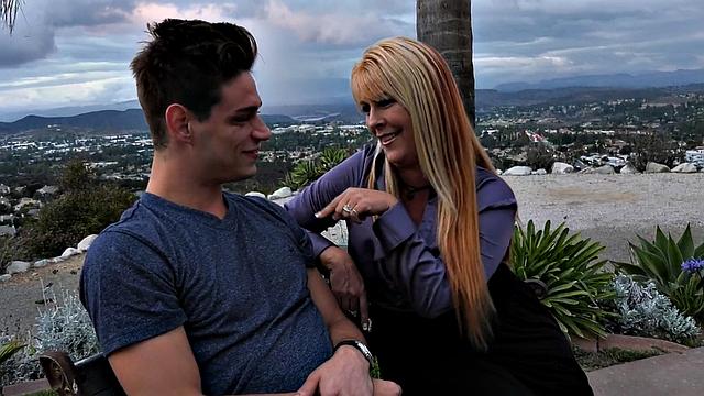 Busty cougar gets pussynailed by hard cock