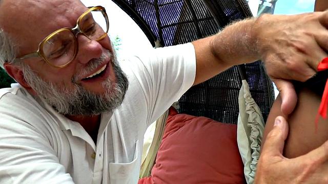 Babe sucking senior before riding dick in kinky couple