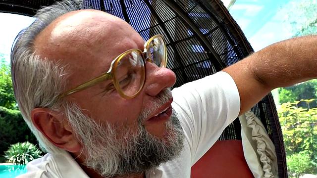 Babe sucking senior before riding dick in kinky couple