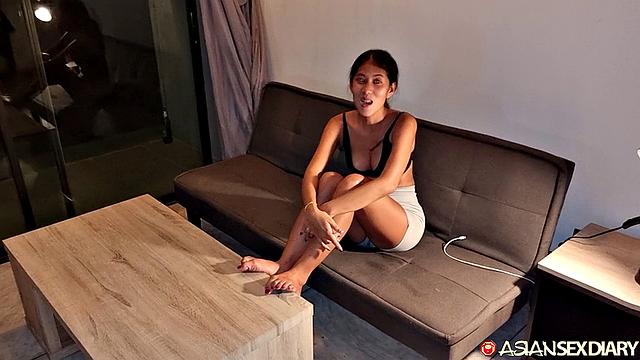 Текила вернулась и сразу села на член, жаждет спермы на лице.