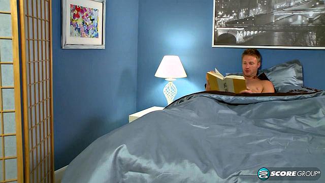 XLGirls Archive: Gift