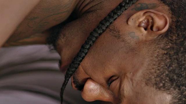 Black gay enjoys fucking stud BFF in doggystyle in asshole