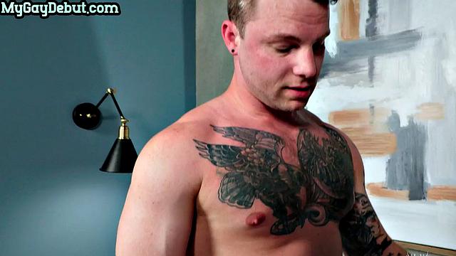Athletic stud analdrilled by lover