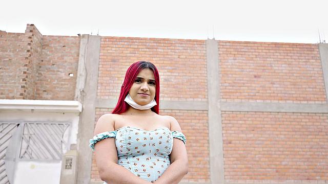 Rosario's lactating boobs get caught as she gets drilled in denim jeans and high heels