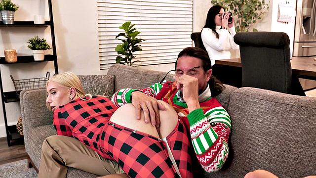 A Lovely Time Of Year Pt. 1: Coming Home for Xmas