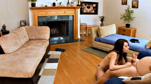 Gonzo amateur anal slut with gaping hole in homemade vid