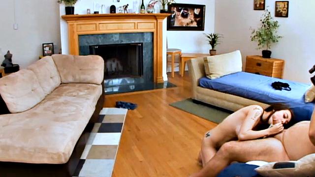 Gonzo amateur anal slut with gaping hole in homemade vid