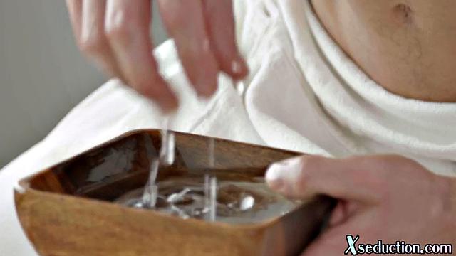 Массажист устроил масляный сеанс - теперь она не про массаж думает, а про глубокий вход!