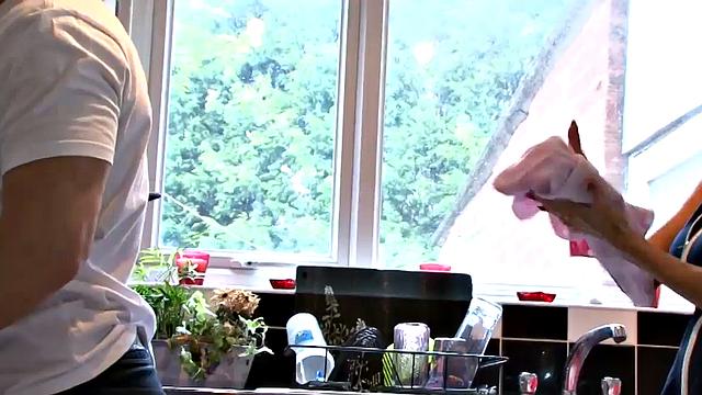 British MILF Deals With Stepson