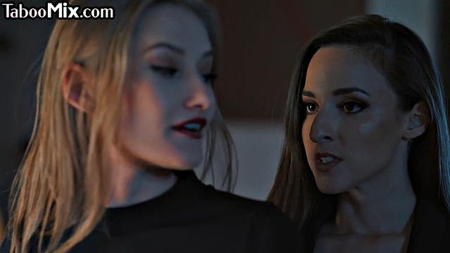 Уж слишком много пальцев - скучать блондинкам не приходится, когда киски зовут к пальцам!