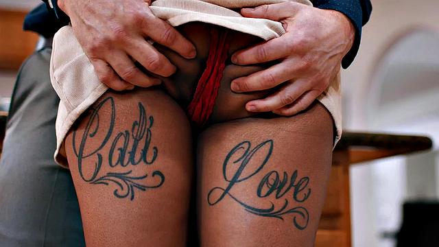 Ebony inked sinner pussypounded in kitchen