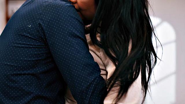 Ebony inked sinner pussypounded in kitchen