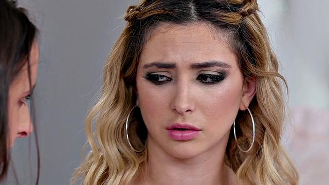 Strapon lesbos gushing and moaning