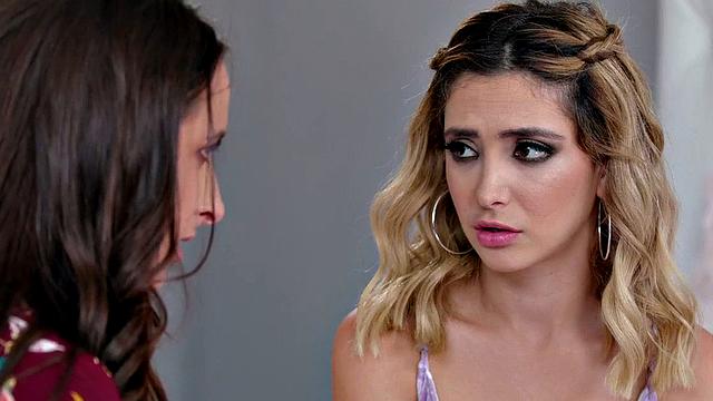 Strapon lesbos gushing and moaning