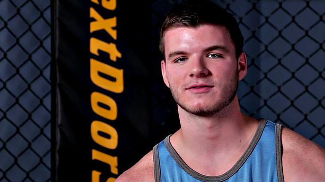 Hunky newbie stroking his dick in outdoor action