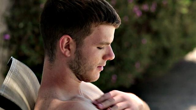 Hunky newbie stroking his dick in outdoor action