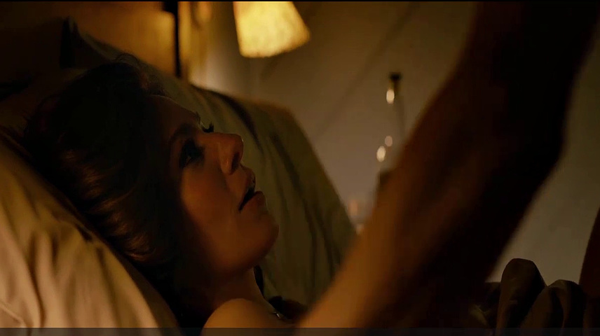 Lynn Collins slips