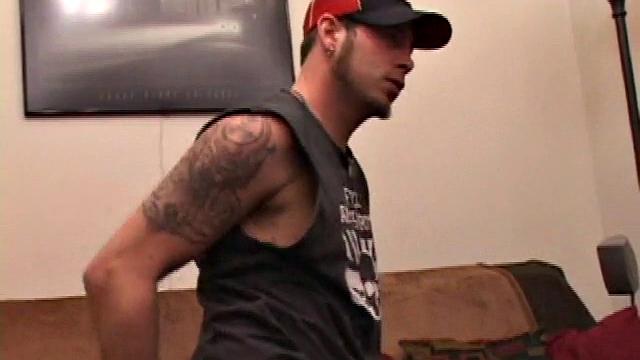 Skater Elijah Beats Off