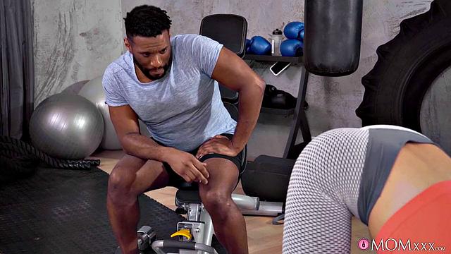 Interracial threesome with MILF