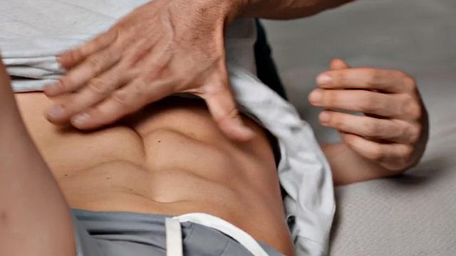 Muscled stud bareback bangs tattooed BF to cumshot