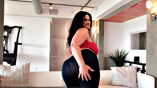 Kailani Kai: Big-titted Babe