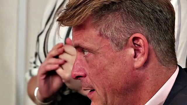 CFNM office MILFS suck and wank guy's cock in BJ 3some