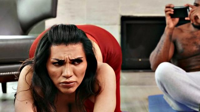 Bootylicious trans trainer barebacking black boyfriend