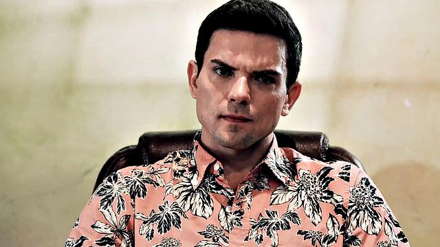 Taboo stepbrother analyzed outdoors by muscled stepbro