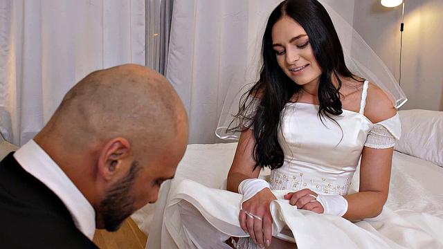 RIM4K. Czech wife in white lingerie gives groom a nice present: rimjob