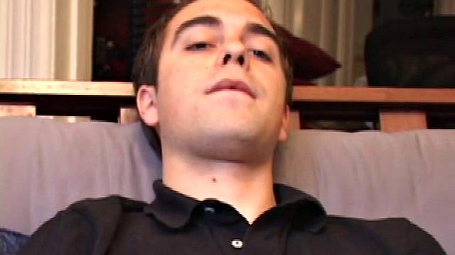 Young amateur Vincenzo is cleaned up and looking good. Ready to bust his nut, he drops his pants and underwear, but leaves his shirt on as he strokes away at his undercarriage.