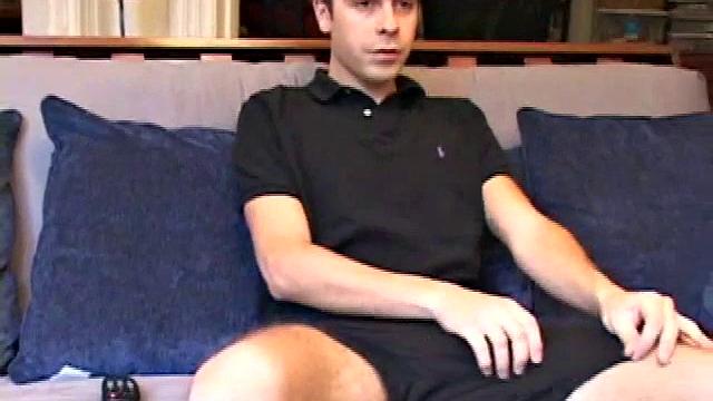 Young amateur Vincenzo is cleaned up and looking good. Ready to bust his nut, he drops his pants and underwear, but leaves his shirt on as he strokes away at his undercarriage.