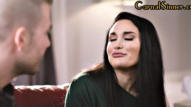 Cocksucking babe pleases her BF in 69 before riding his cock