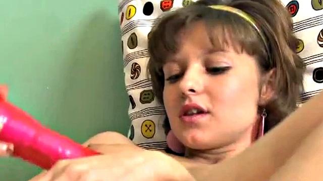 Lil Maya Shows Perfect Pussy