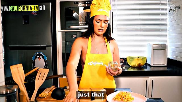 Clara Wellen loses control and sucks her opponent's breasts!