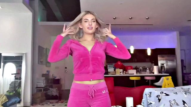 Gettin' Comfy In Dixie's