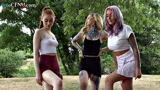 CFNM sluts deepthroating lucky guy's dick