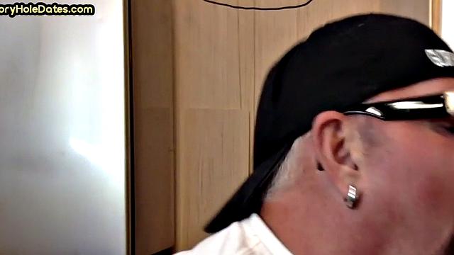 Throating gloryhole DILF eats black cock in closeup