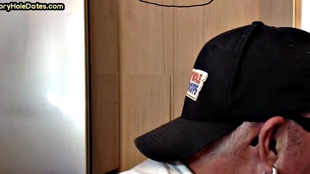 Throating gloryhole DILF eats black cock in closeup