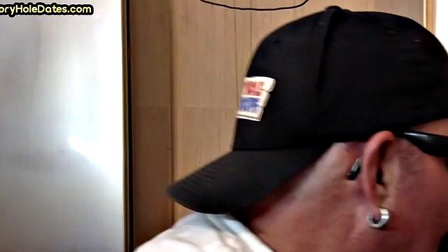 Throating gloryhole DILF eats black cock in closeup