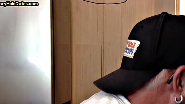 Throating gloryhole DILF eats black cock in closeup