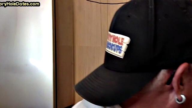 Throating gloryhole DILF eats black cock in closeup