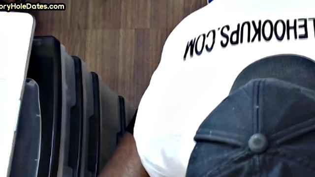 Throating gloryhole DILF eats black cock in closeup