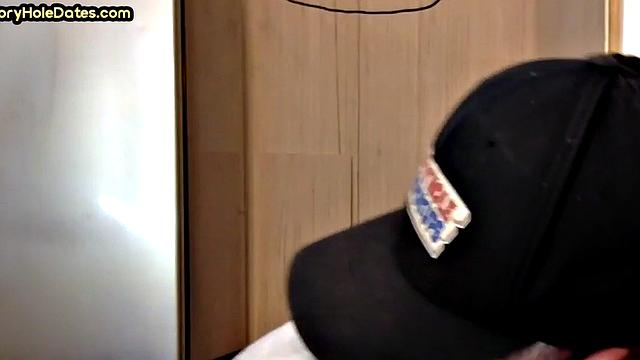 Throating gloryhole DILF eats black cock in closeup