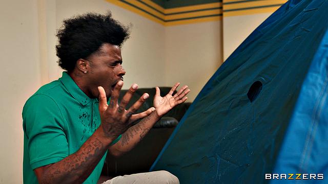 Gloryhole Honeytrap Makes The Pussy<span></span>