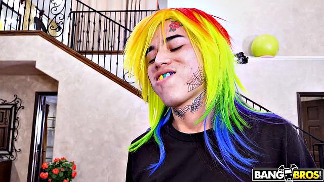 Snitches Get Blowjobs