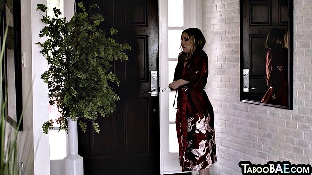 Cockhungry babes in 3some